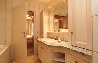 Buchensteinsuite Badezimmer