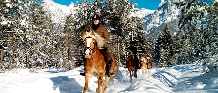 Reiturlaub im winterlichen Pillerseetal
